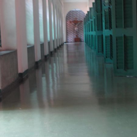 Ywca Gallway Guest House Calcutta Buitenkant foto