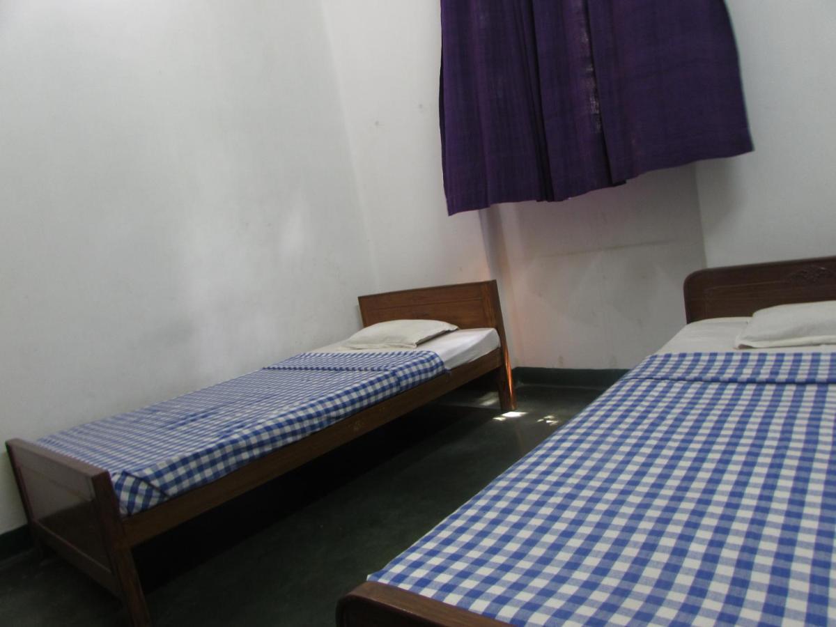 Ywca Gallway Guest House Calcutta Buitenkant foto