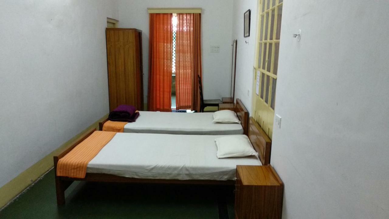 Ywca Gallway Guest House Calcutta Buitenkant foto